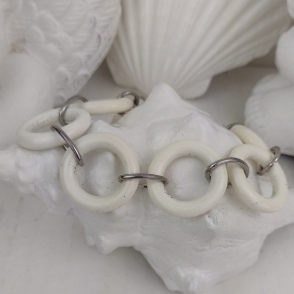 Silver Tone Links & White Round Polymer Rings Care Free Cool Bracelet